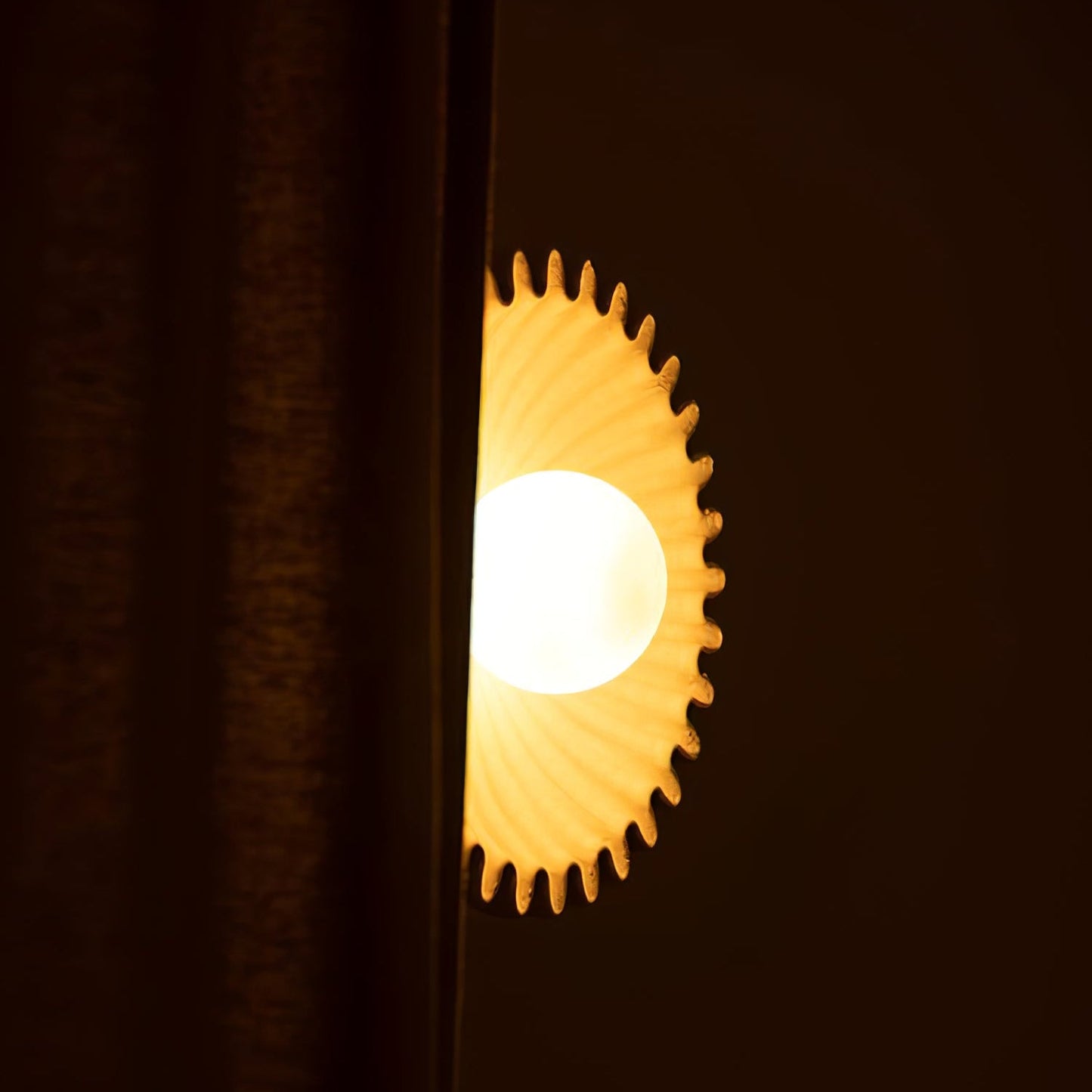 Solora Flora Wall Lamp - YIOSI
