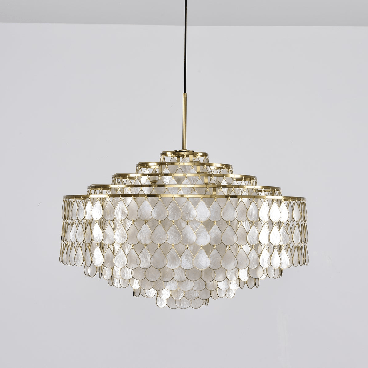 Teardrops Shell Chandelier - YIOSI
