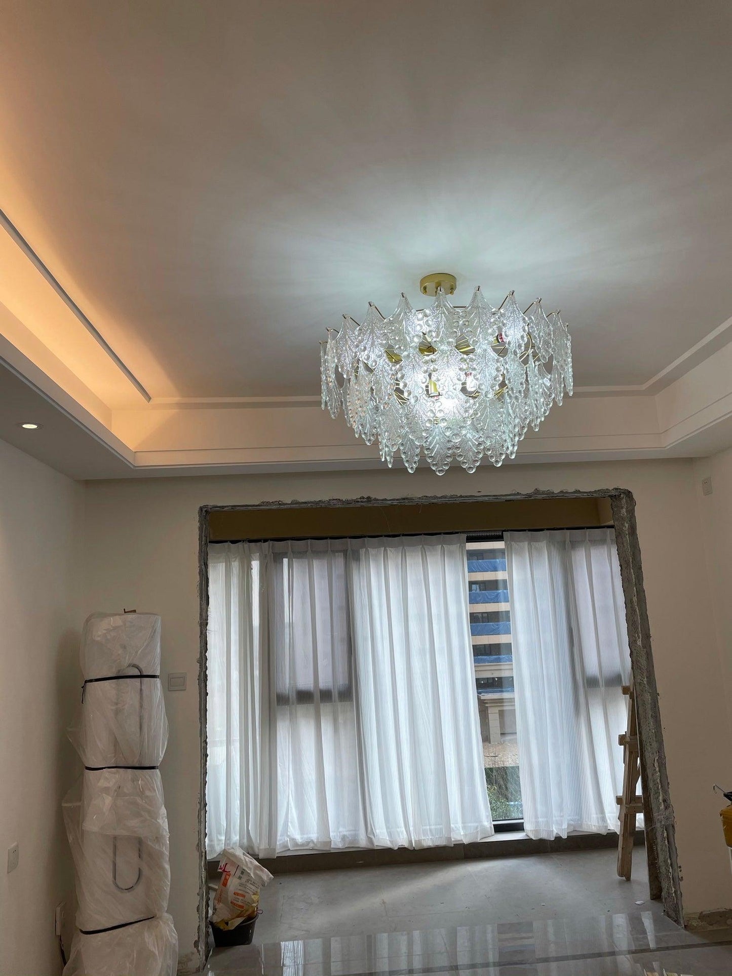 Tiered Carved Glass Chandelier - YIOSI