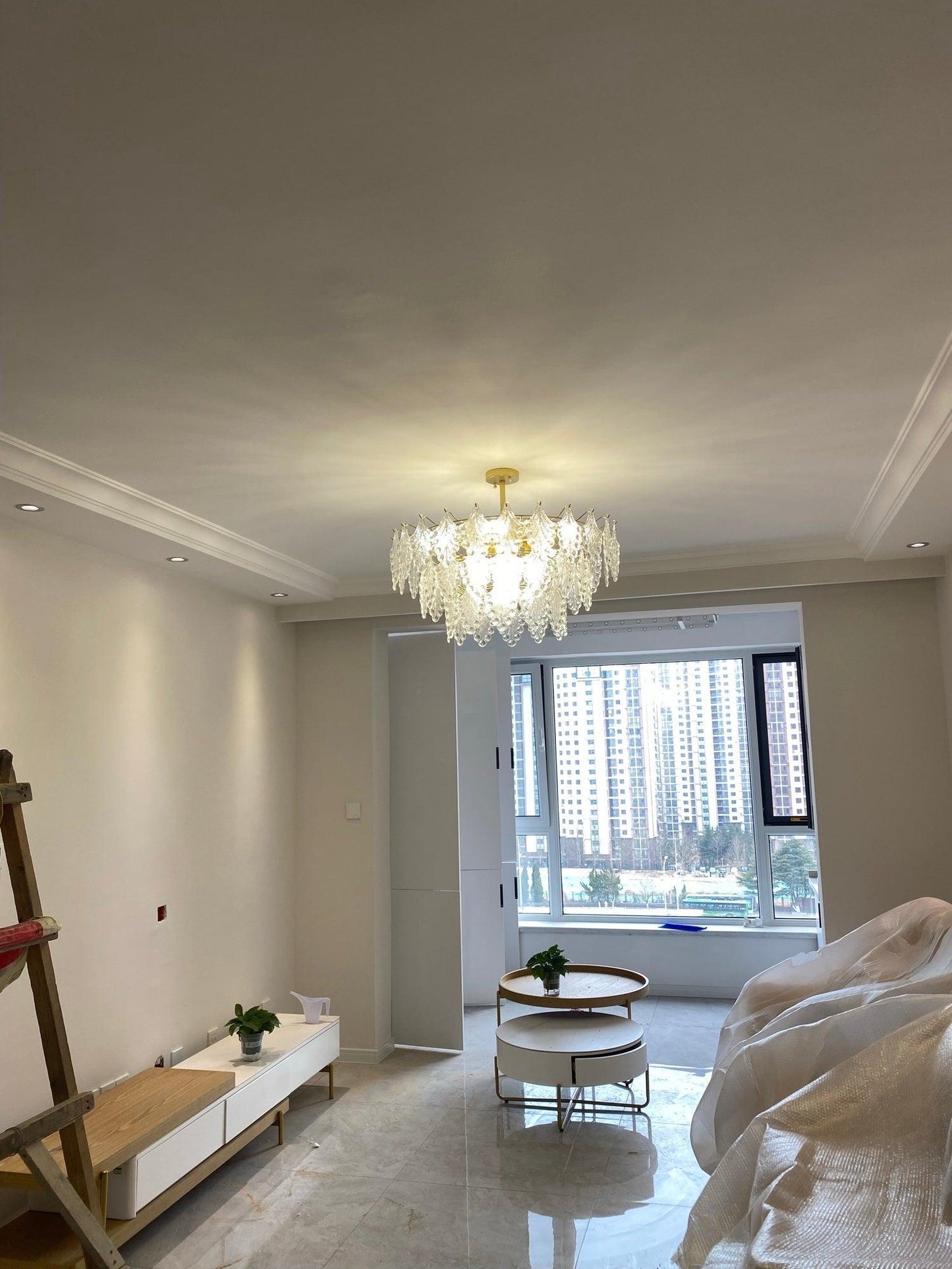 Tiered Carved Glass Chandelier - YIOSI