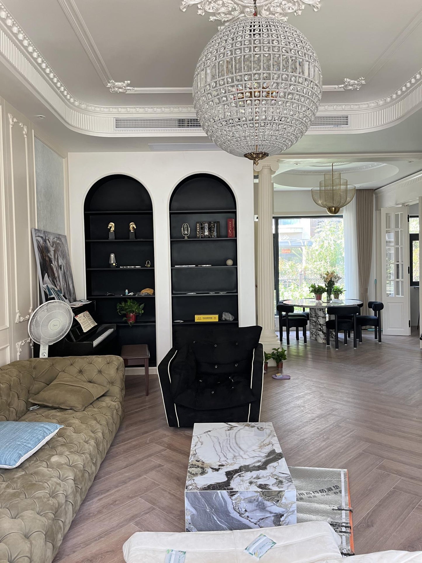 Traditional Gold Globe Chandelier - YIOSI