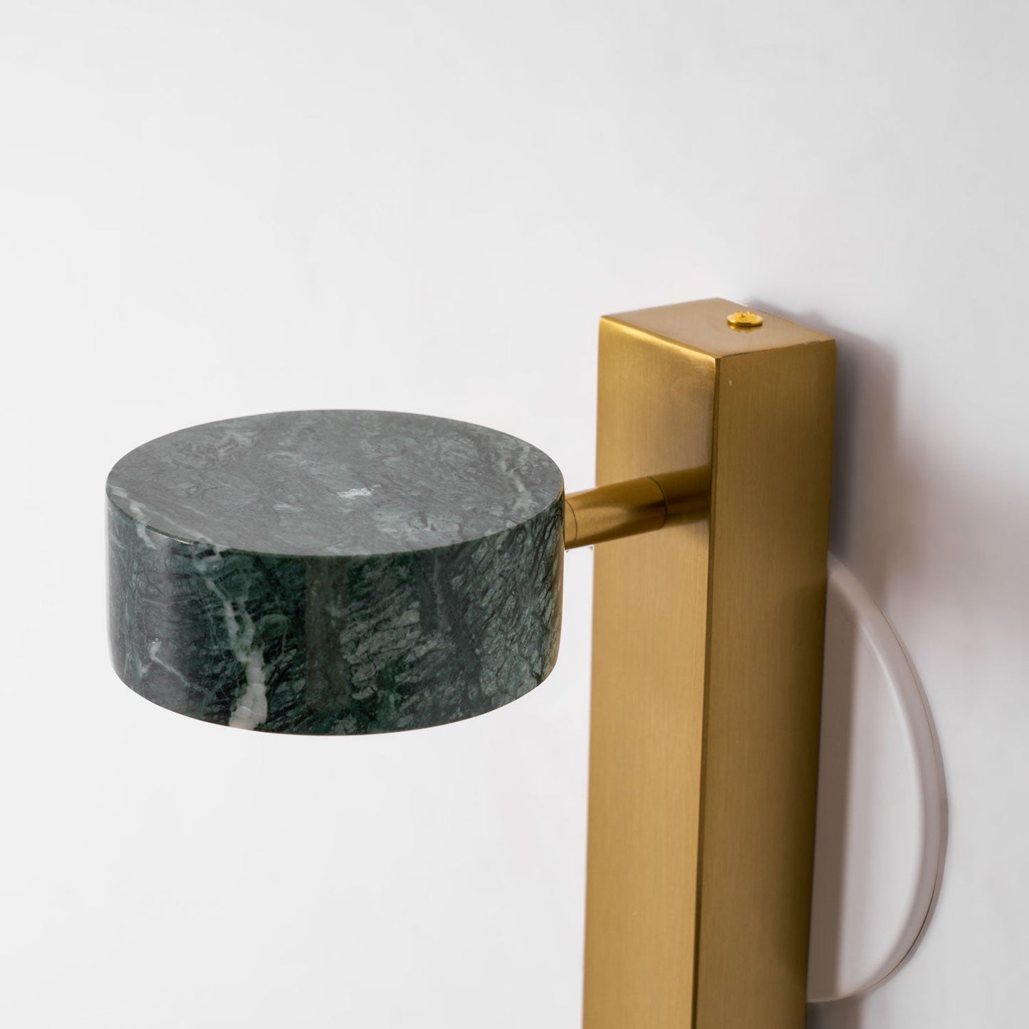 Traviso Solo Wall Sconce - YIOSI