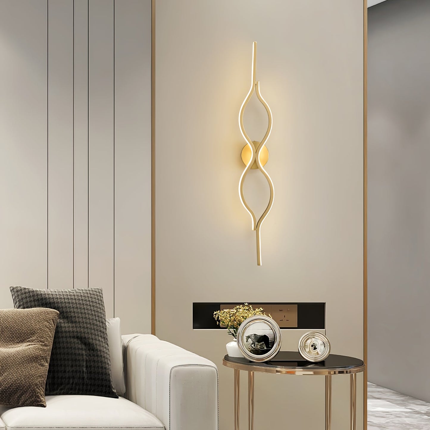 Twist Brass Wall Light - YIOSI
