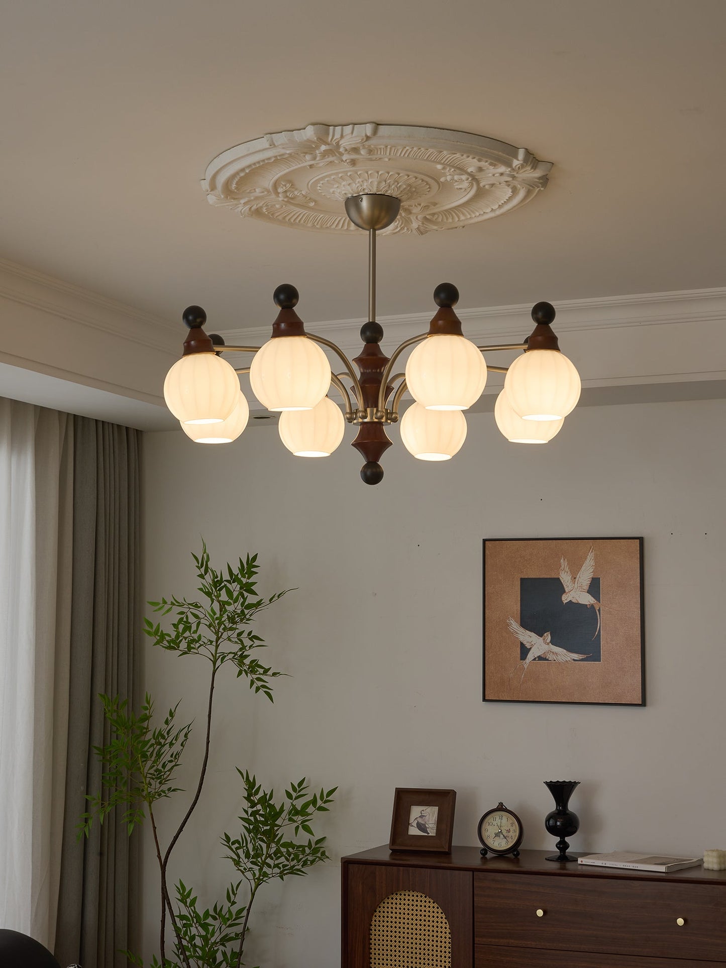 Valerio Chandelier - YIOSI