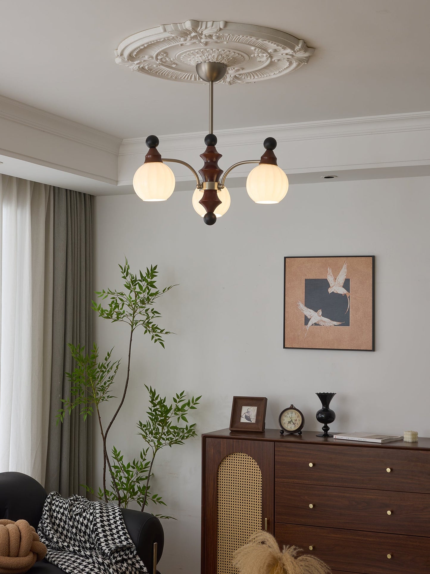 Valerio Chandelier - YIOSI