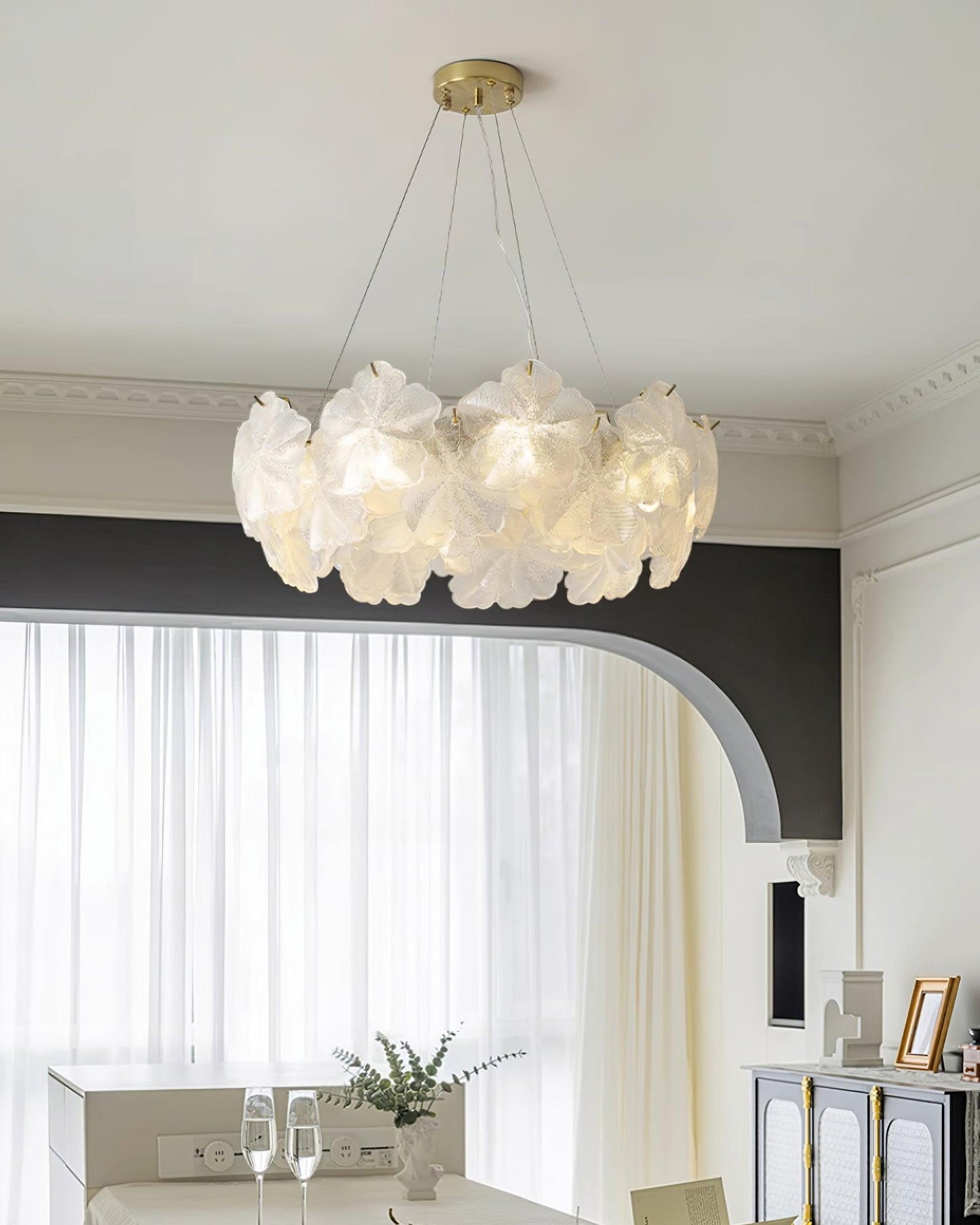 Valery Chandelier - YIOSI