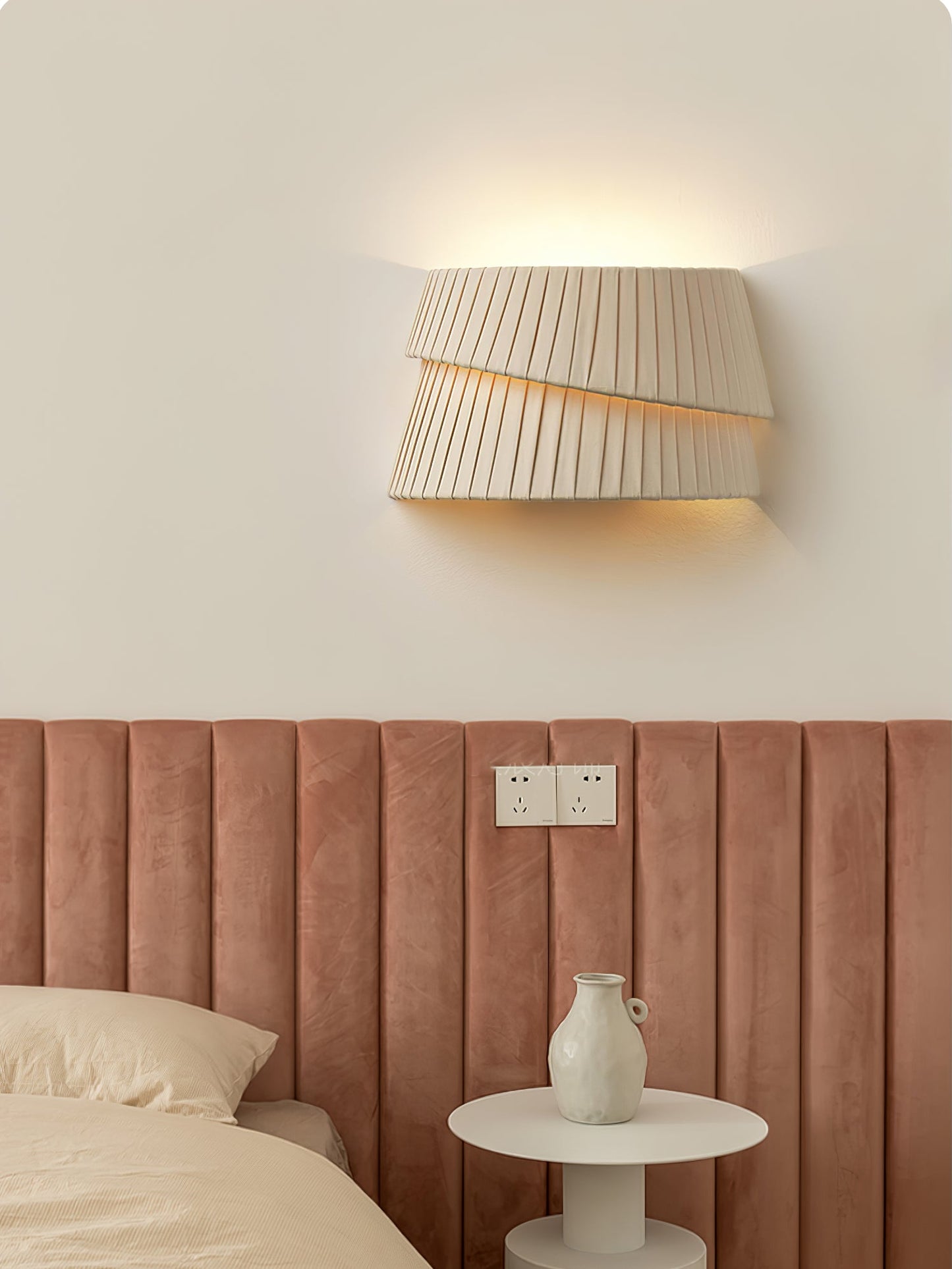 Vela Twist Wall Lamp - YIOSI
