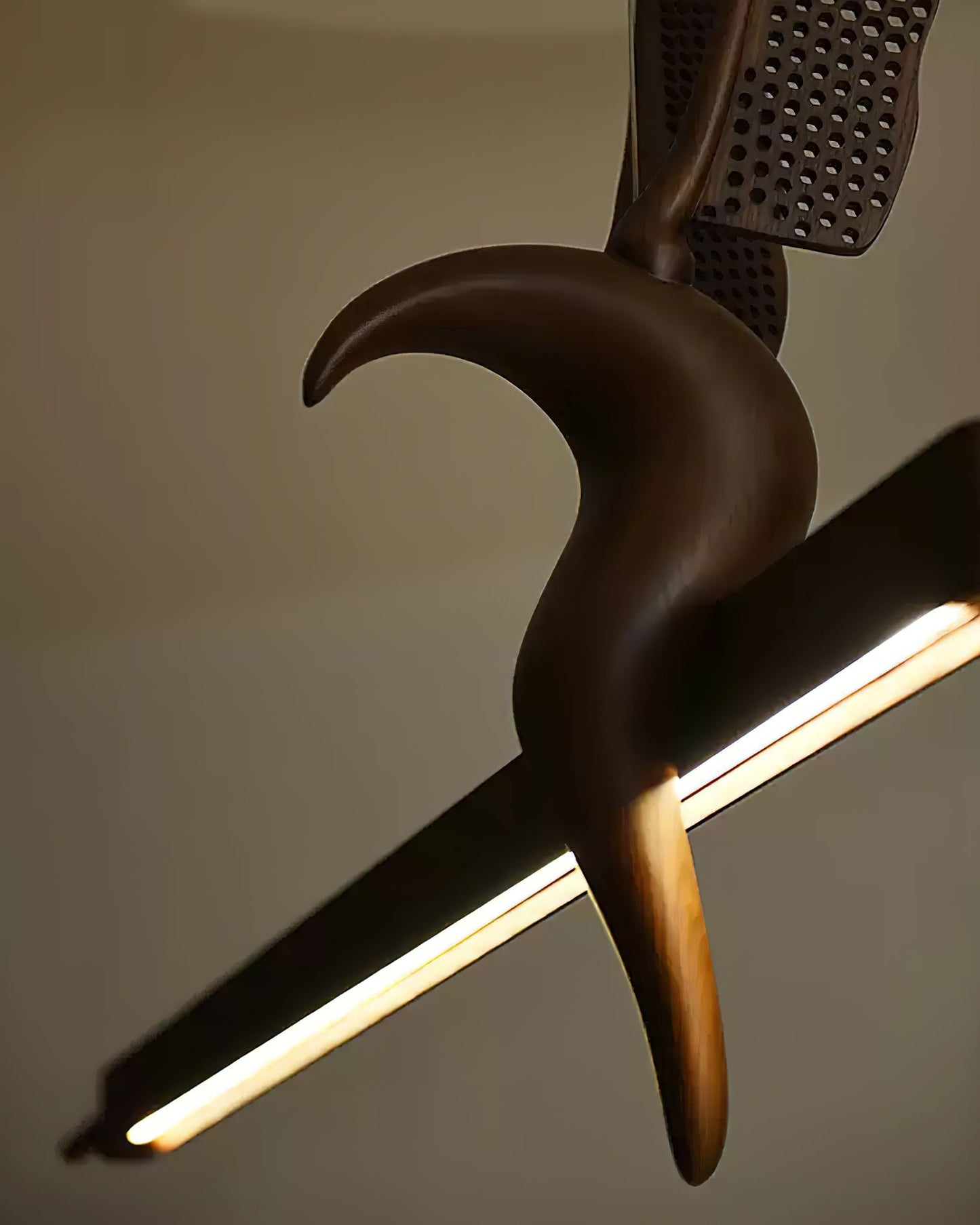 Wait Chandelier - YIOSI