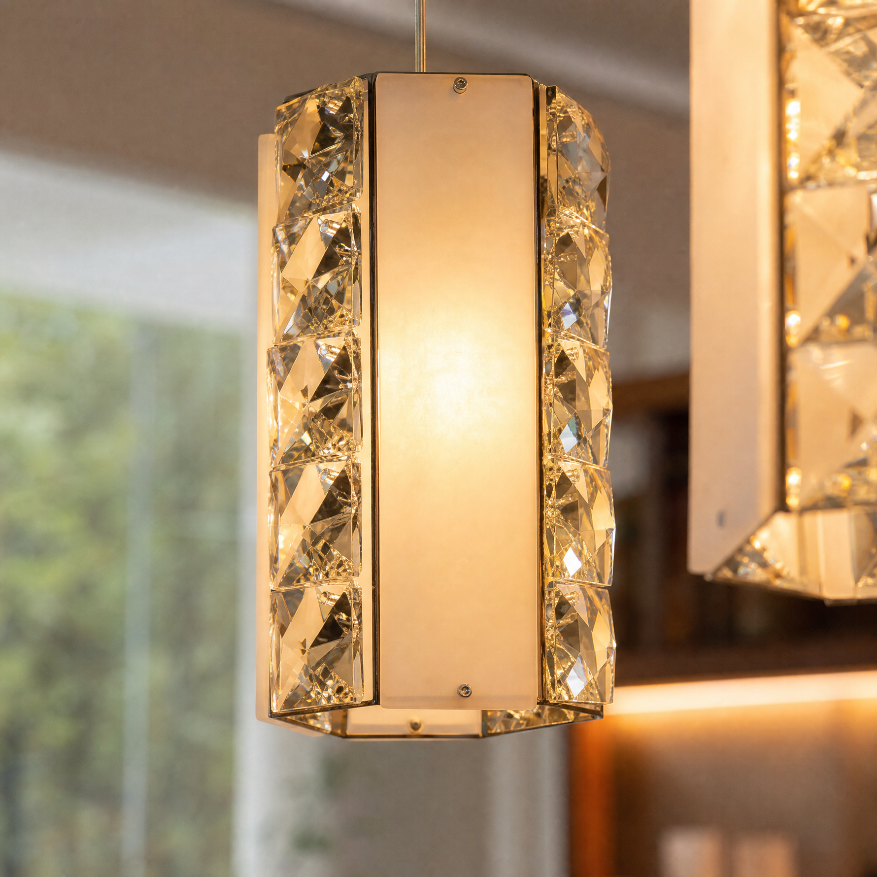 Caratelle Cluster Lights Over Dining Table