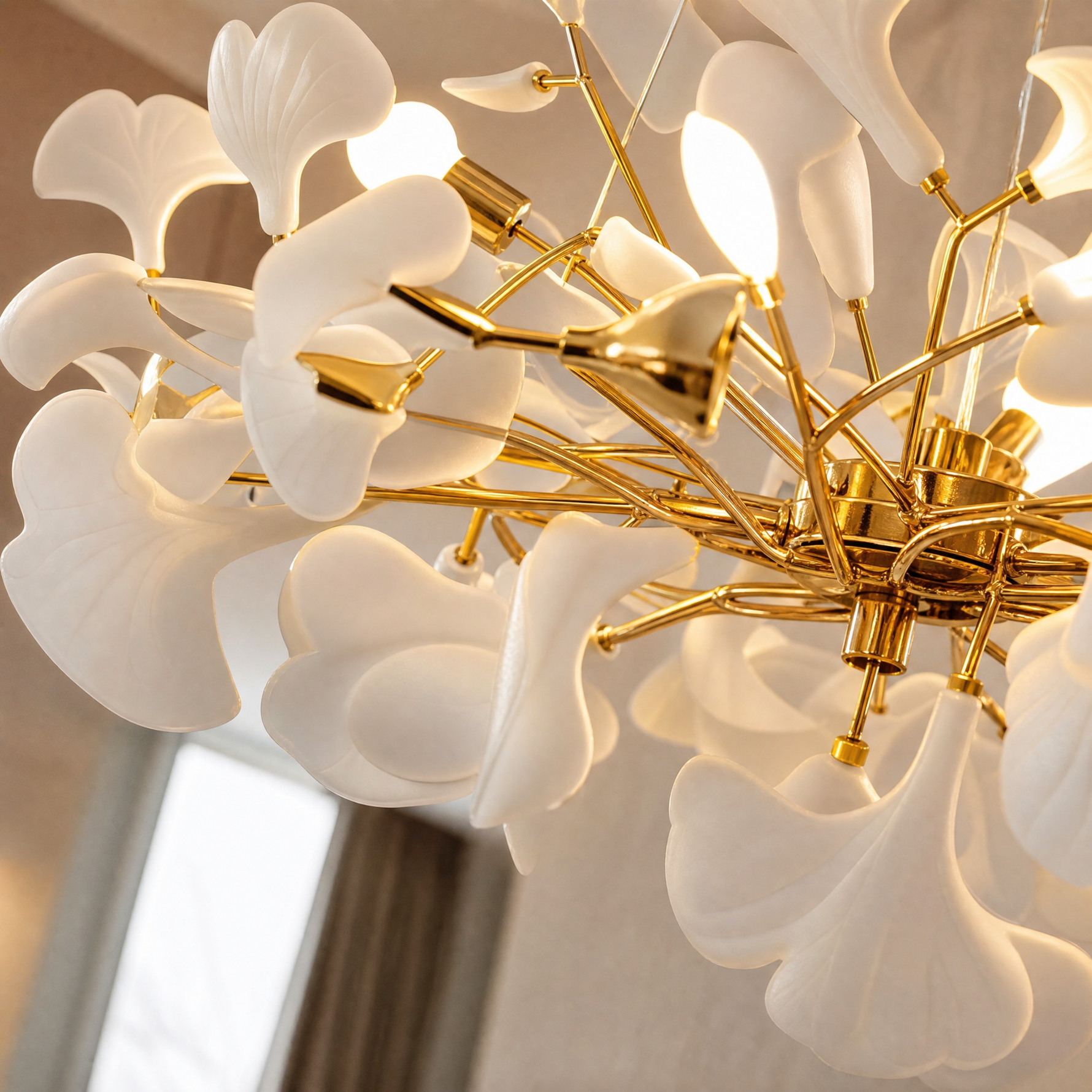 Ceramic Ginkgo Leaf - Pendant Light 1500 - Gold