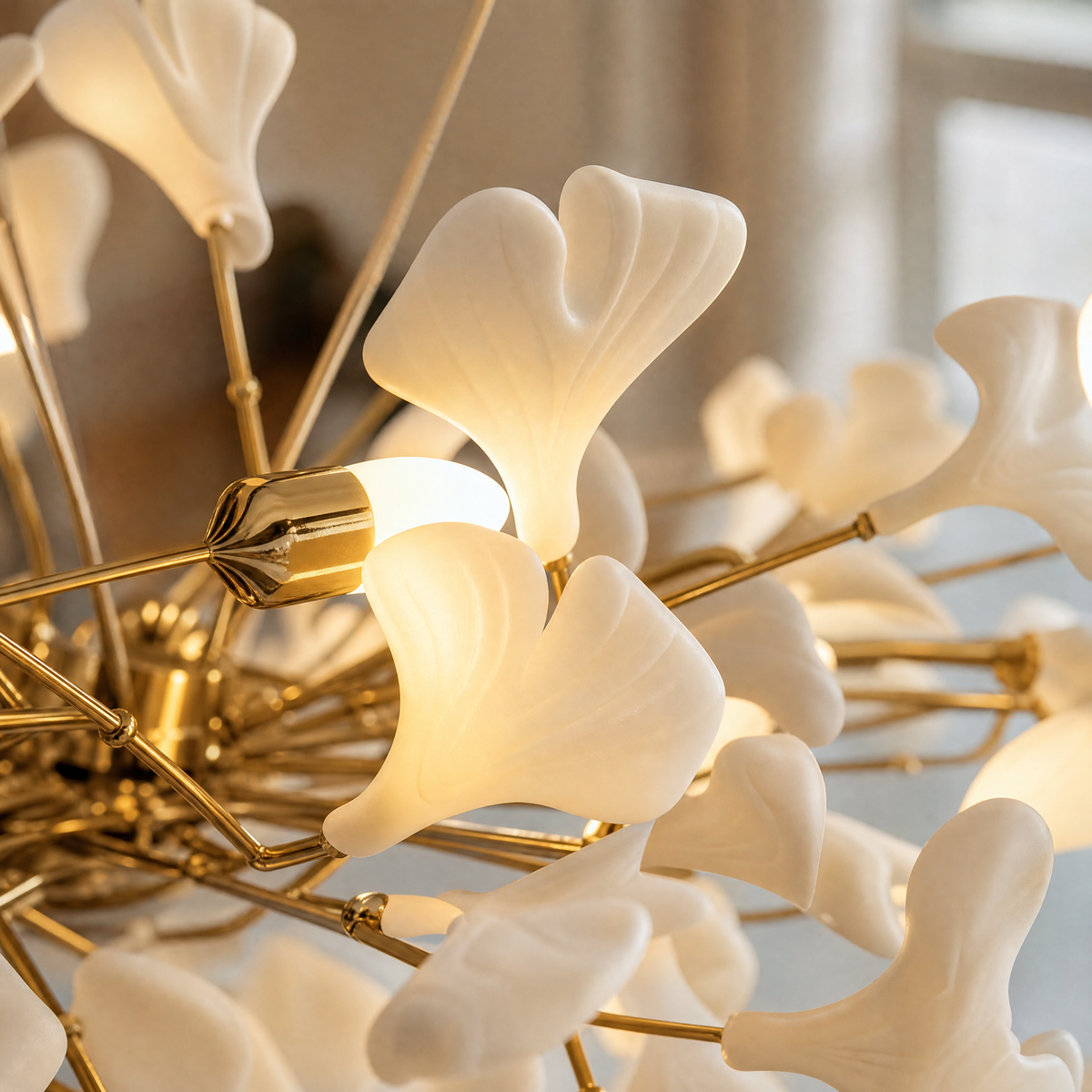Ceramic Ginkgo Leaf - Pendant Light 1500 - Gold