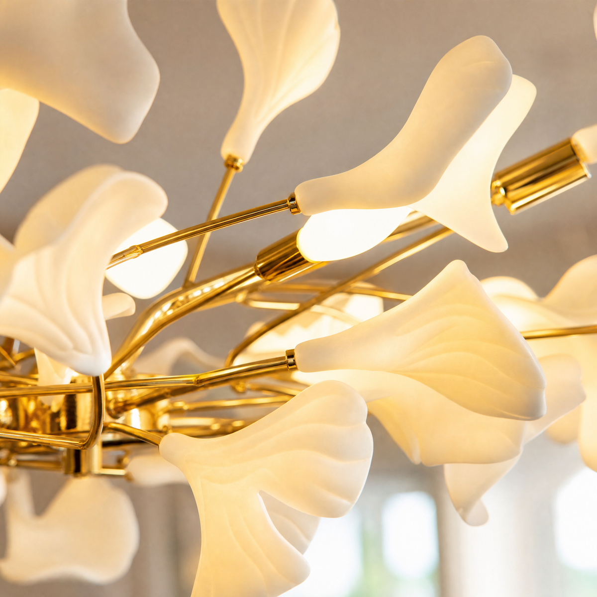 Ceramic Ginkgo Leaf - Pendant Light 1500 - Gold