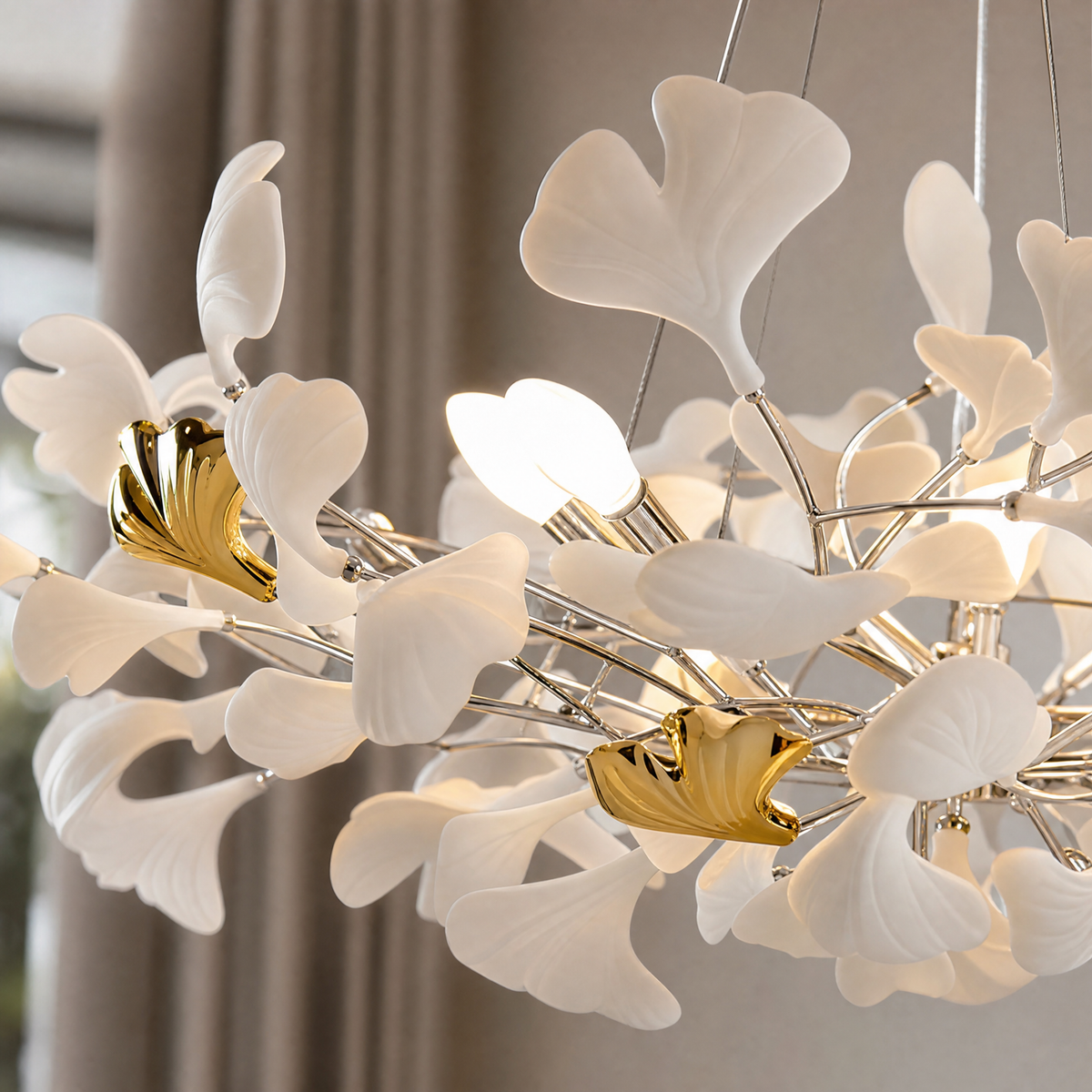 Ceramic Ginkgo Leaf Round Pendant 800 - Gold