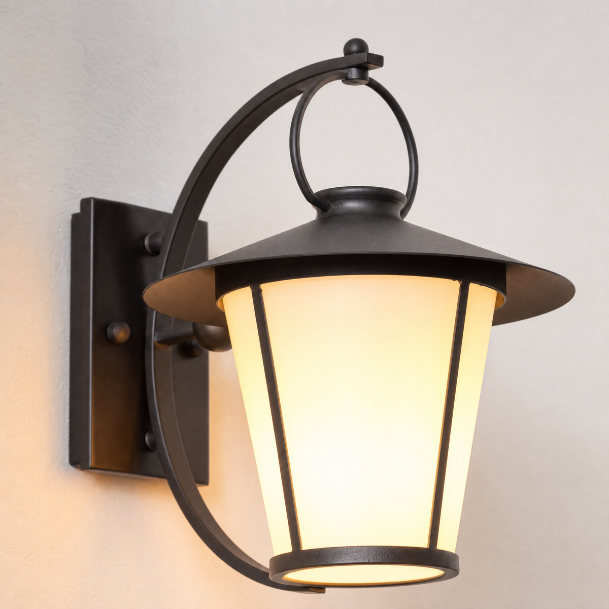 Classic Matte Black Galvanized Iron Outdoor Wall Lantern
