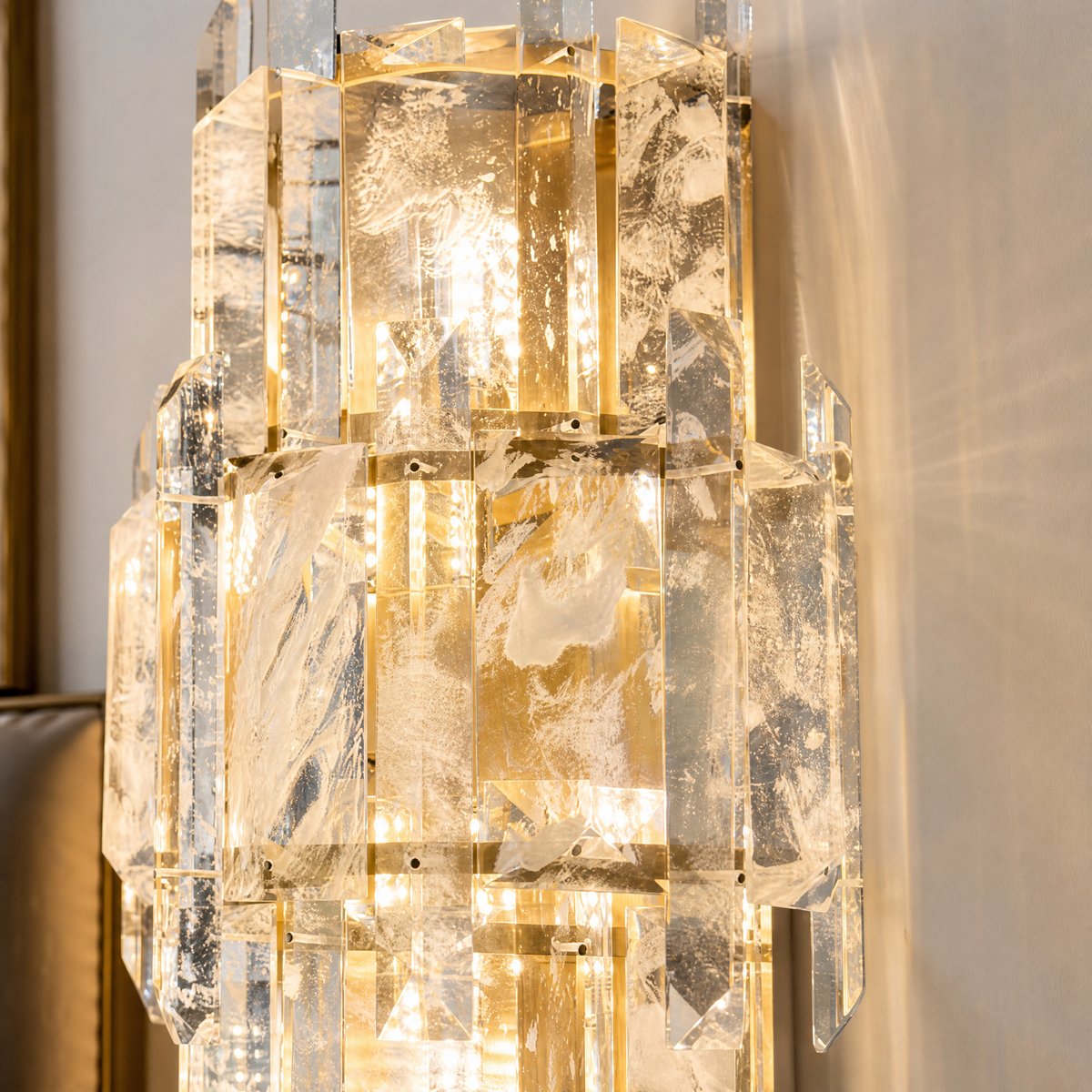 Daisy Rock Crystal Wall Sconce 19"
