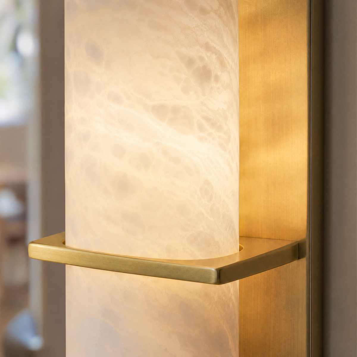 Framed Slab Vertical Column Alabaster Wall Sconce