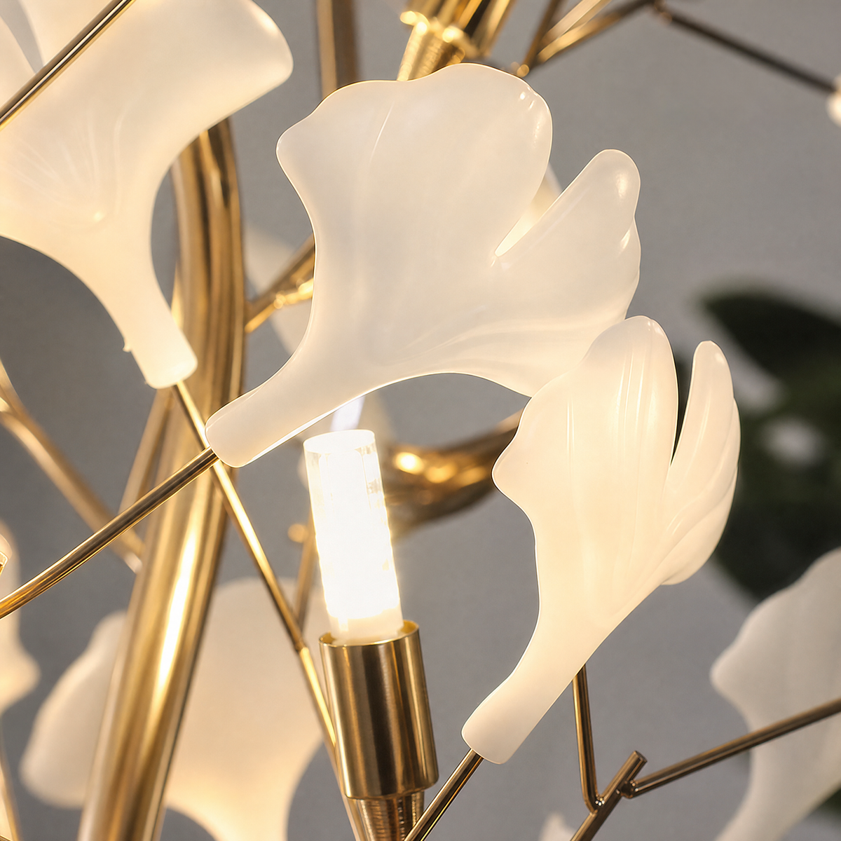 Ginkgo Leaf Floor Lamp with Ceramic Leaves and Gold Branch Stem
