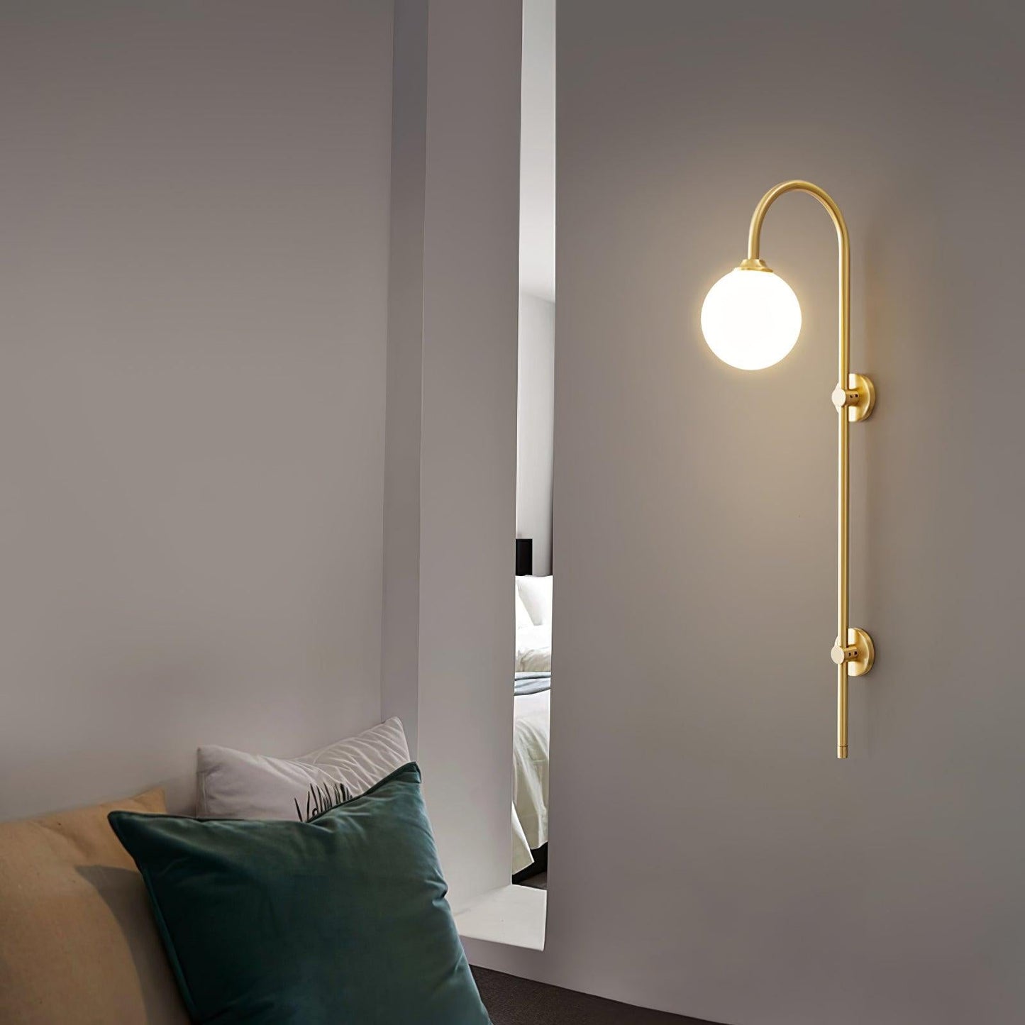 Globe Brass Wall Sconce - YIOSI