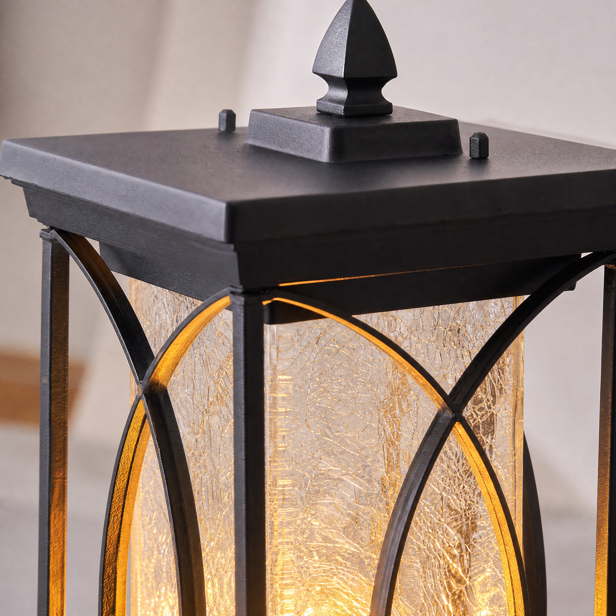 Metal Outdoor Lantern Traditional Sand Black Die-cast Aluminum Seeded Glass for Porch