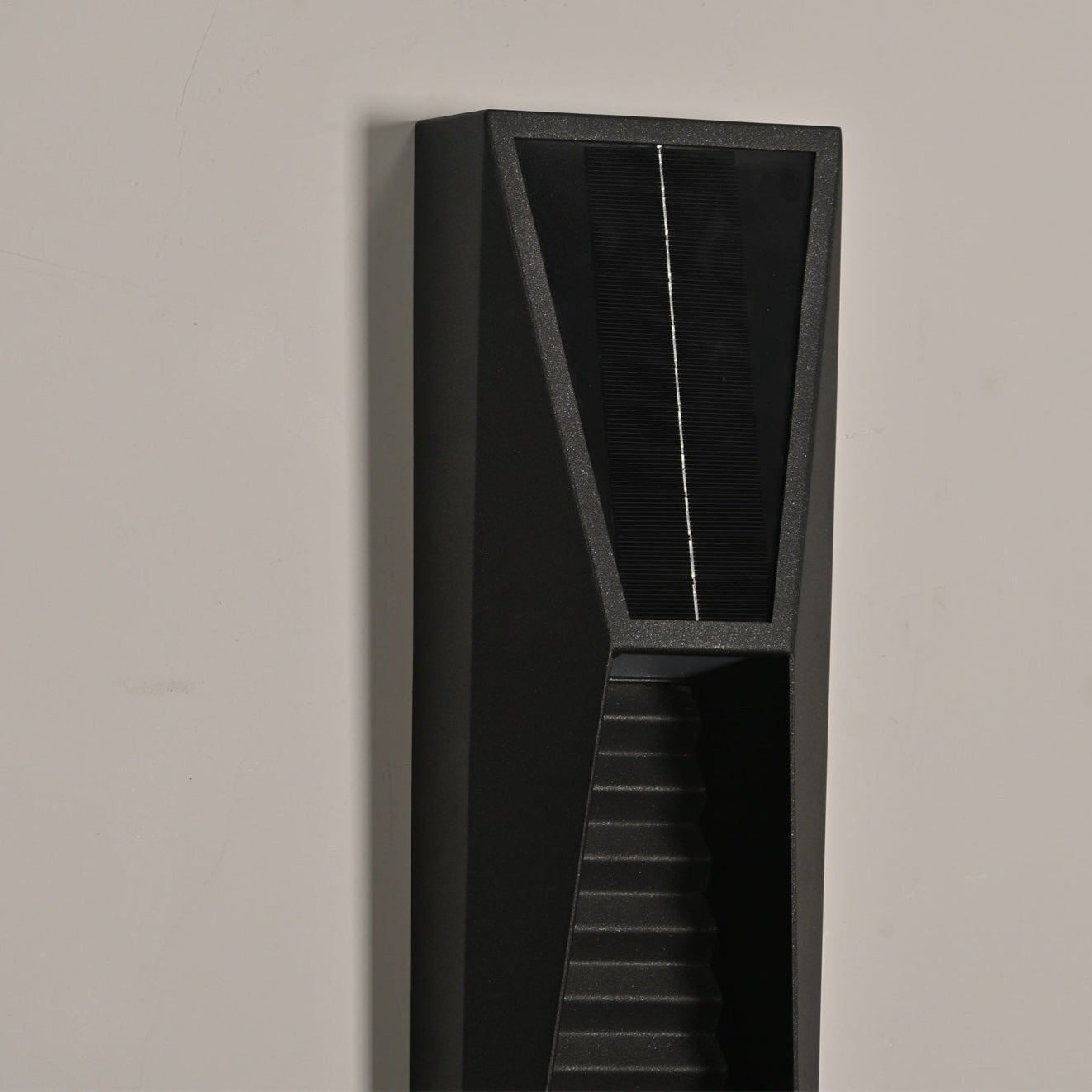 Obsidian Path Solar Outdoor Wall Light - YIOSI