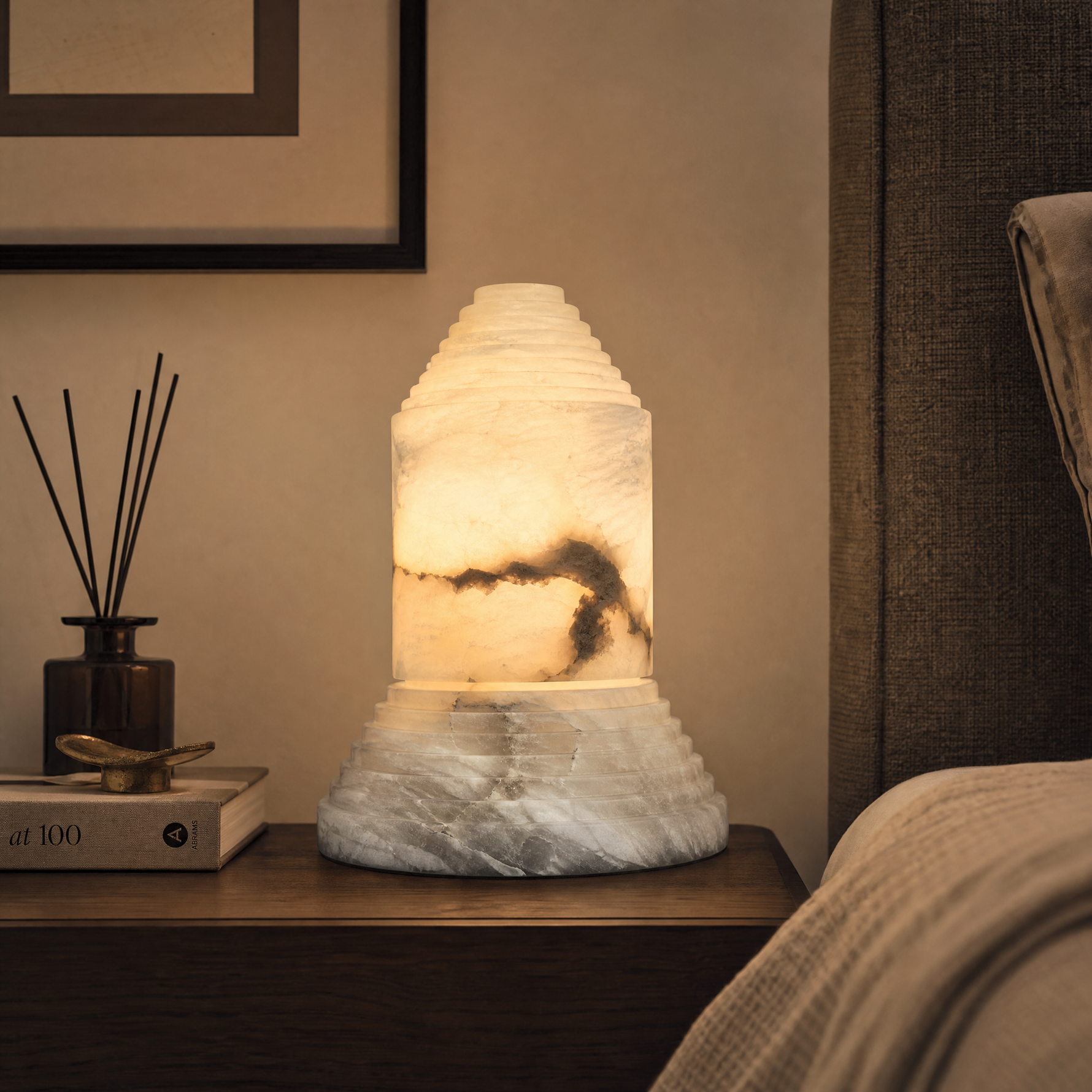 Pearl Modern Bedroom Table Lamp