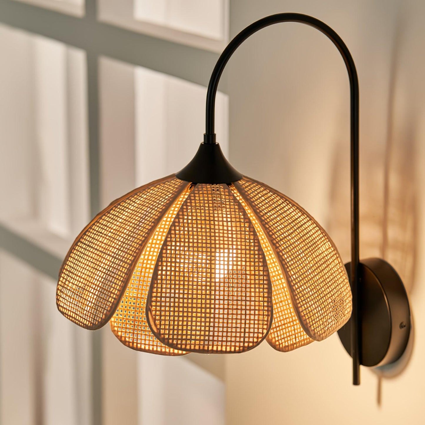 Rattan Petal Wall Lamp - YIOSI