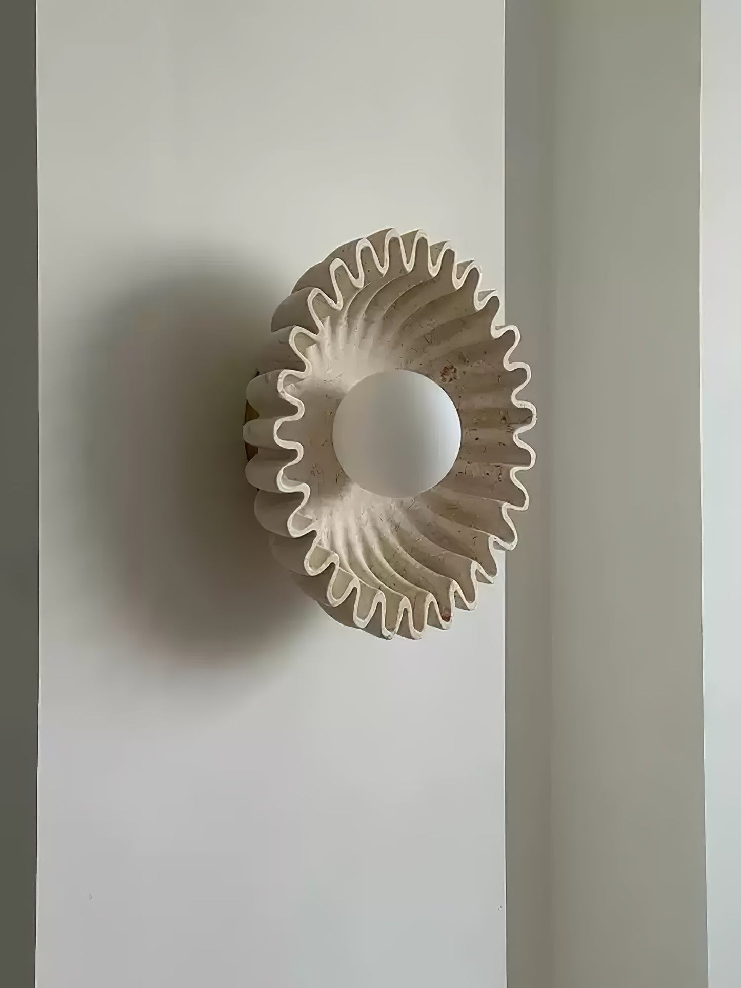 Solora Flora Wall Lamp - YIOSI