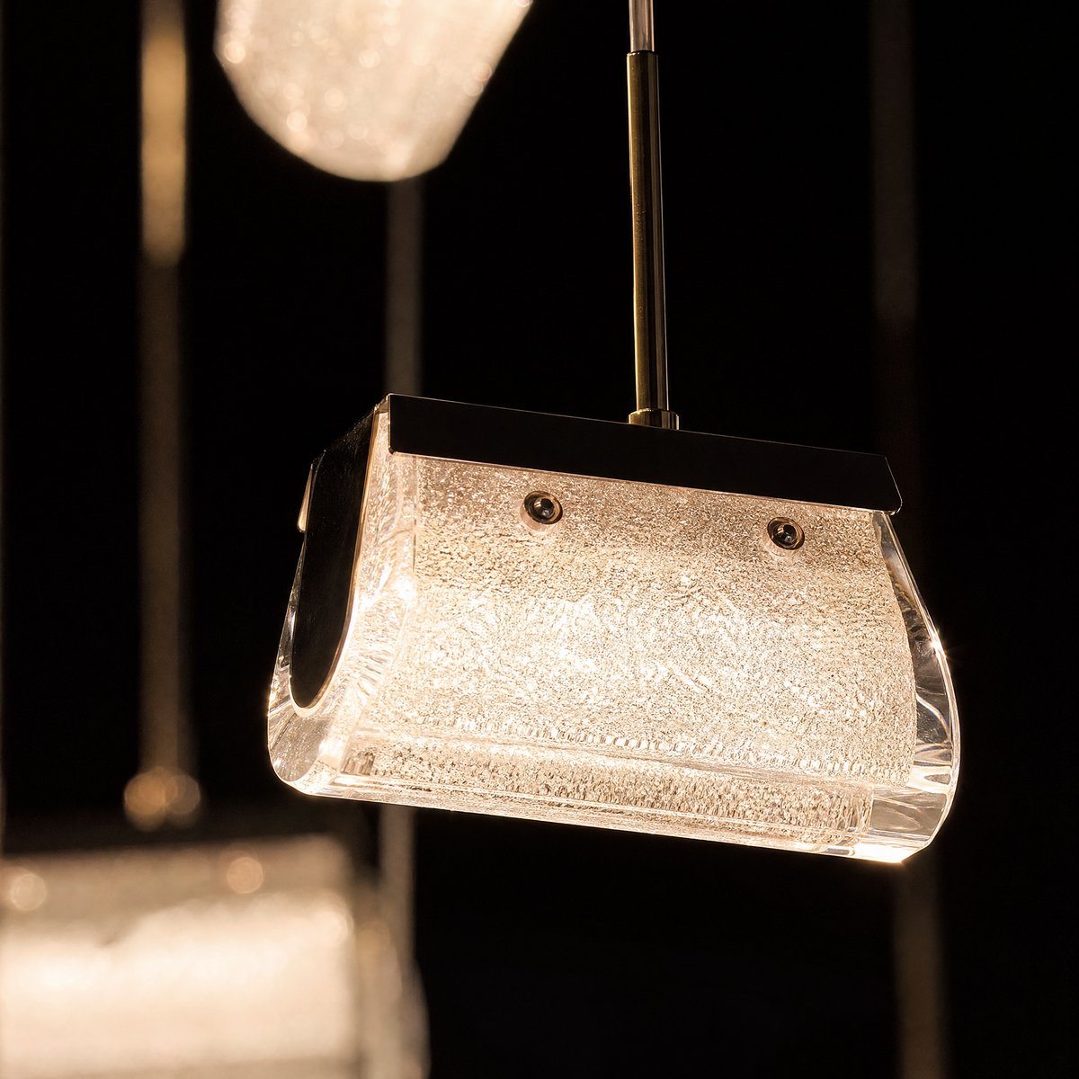 TF7133X-13 Stair Light – Light Gold – Photos and Videos