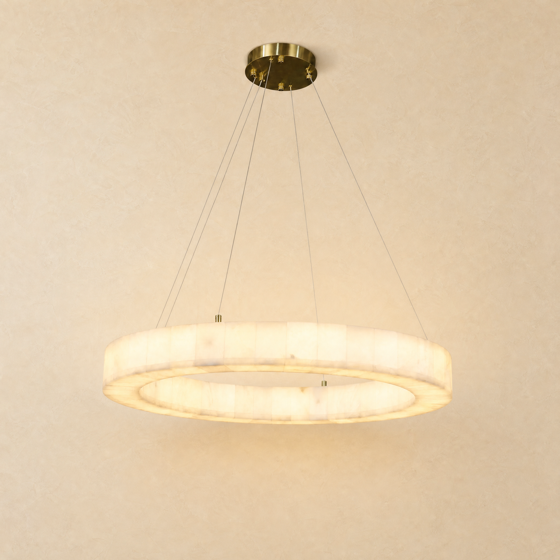 Chandelier in brass/black