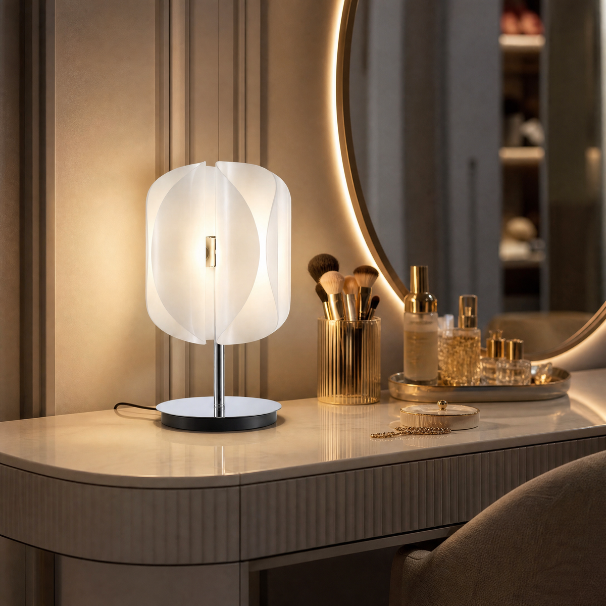 Yiosi Phantom Glass Table Lamp