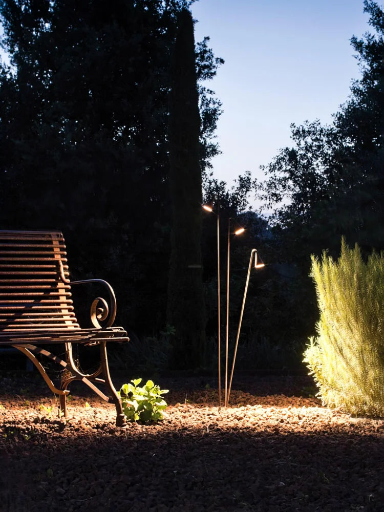 Bellflower Floor Lamp for Outdoor Arrow - Geometry-1-Yiosilamp