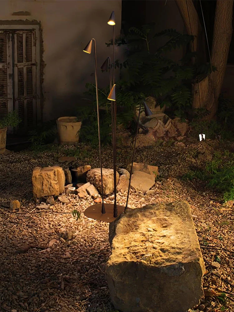 Bellflower Floor Lamp for Outdoor Arrow - Geometry-1-Yiosilamp