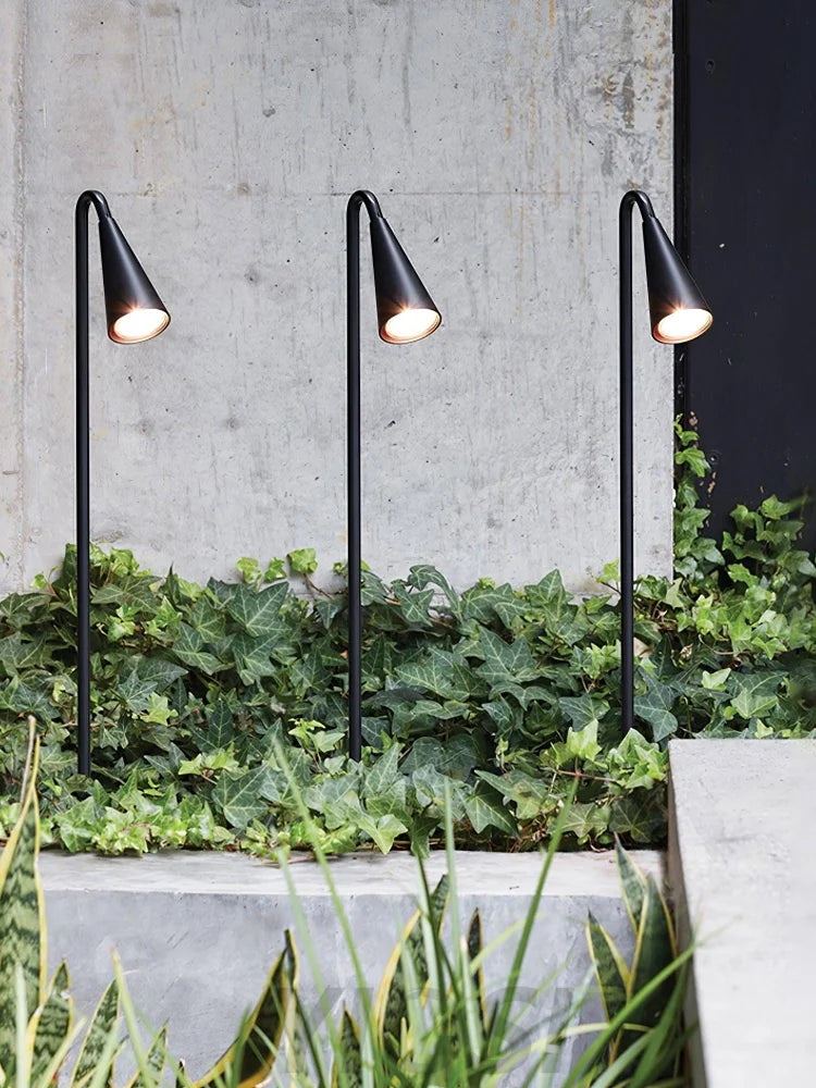 Bellflower Floor Lamp for Outdoor Arrow - Geometry-1-Yiosilamp