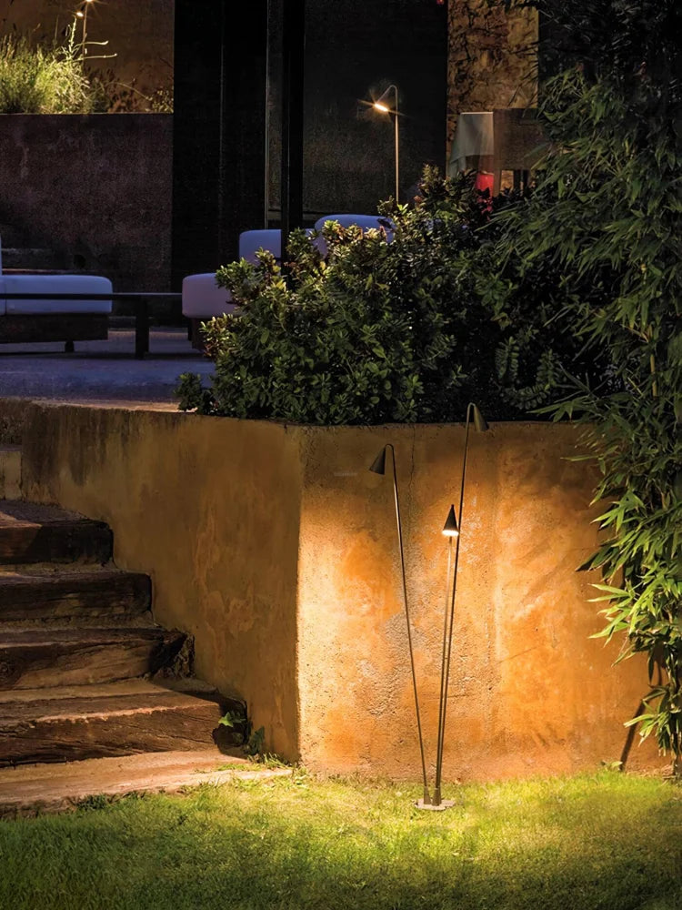 Bellflower Floor Lamp for Outdoor Arrow - Geometry-1-Yiosilamp