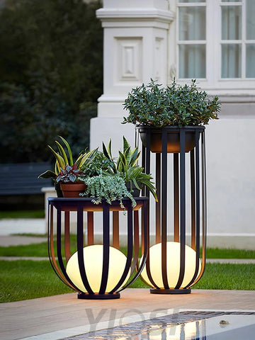 Bols Black Outdoor Floor Lamp with Solar Panel - Metallic Meshwork-1-Yiosilamp
