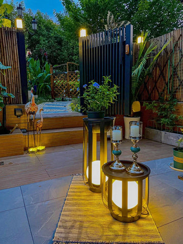 Bols Black Outdoor Floor Lamp with Solar Panel - Metallic Meshwork-1-Yiosilamp