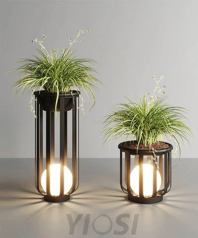 Bols Black Outdoor Floor Lamp with Solar Panel - Metallic Meshwork-1-Yiosilamp