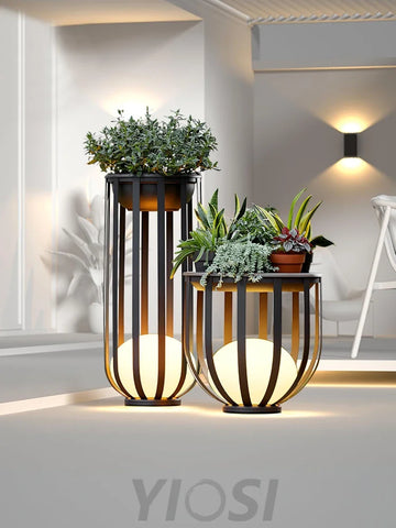 Bols Black Outdoor Floor Lamp with Solar Panel - Metallic Meshwork-1-Yiosilamp