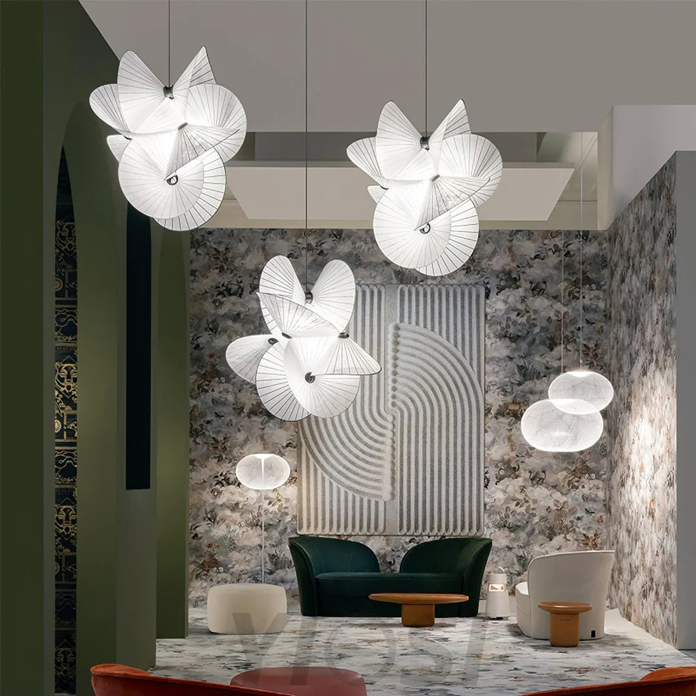 Cory Scalloped Pendant ∅ 18.1″ x H 23.6″ / Dia 46cm x H 60cm / Black & White Pendant light