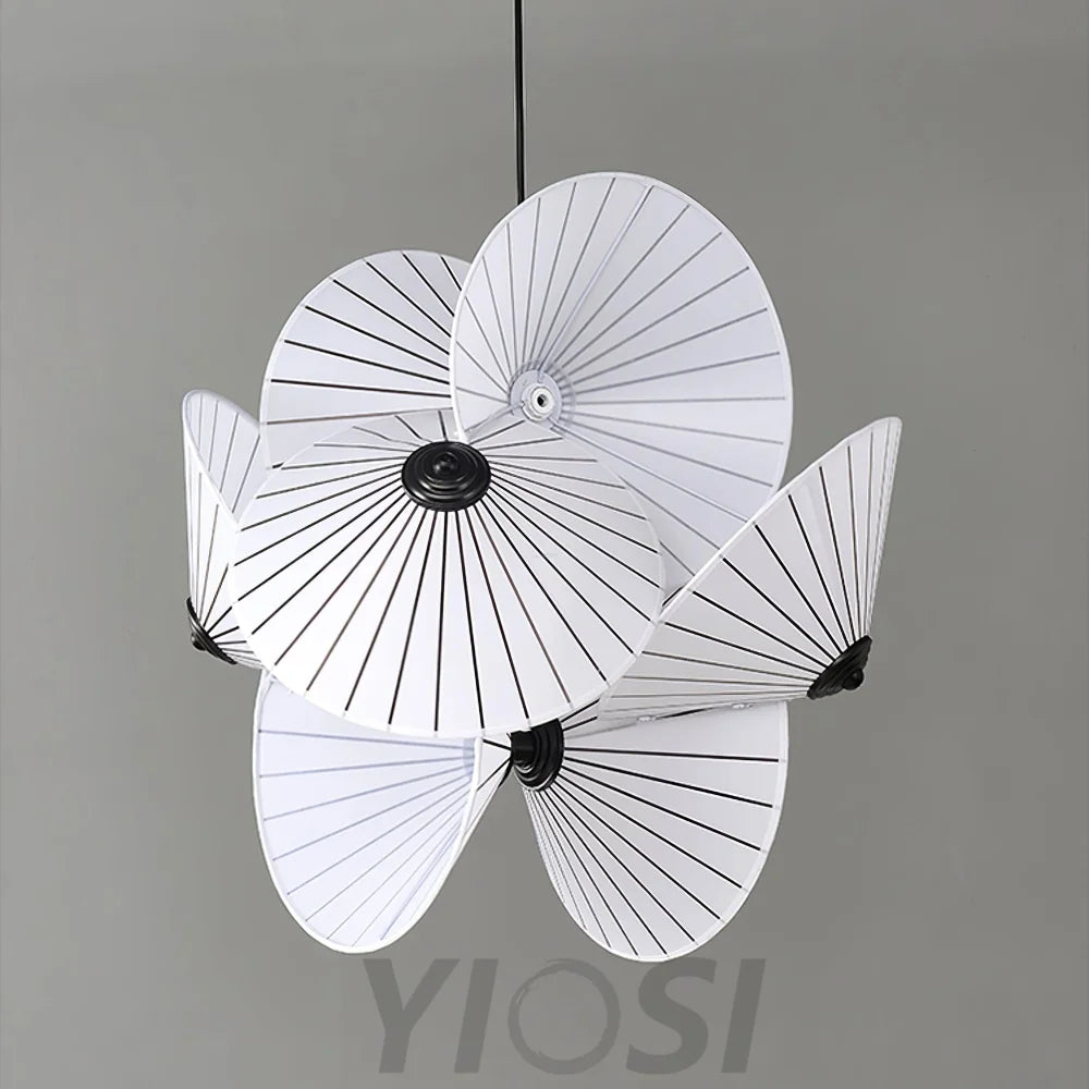 Cory Scalloped Pendant ∅ 18.1″ x H 23.6″ / Dia 46cm x H 60cm / Black & White Pendant light