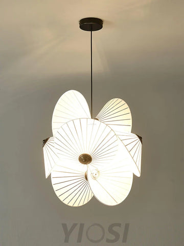 Cory Scalloped Pendant ∅ 18.1″ x H 23.6″ / Dia 46cm x H 60cm / Black & White Pendant light