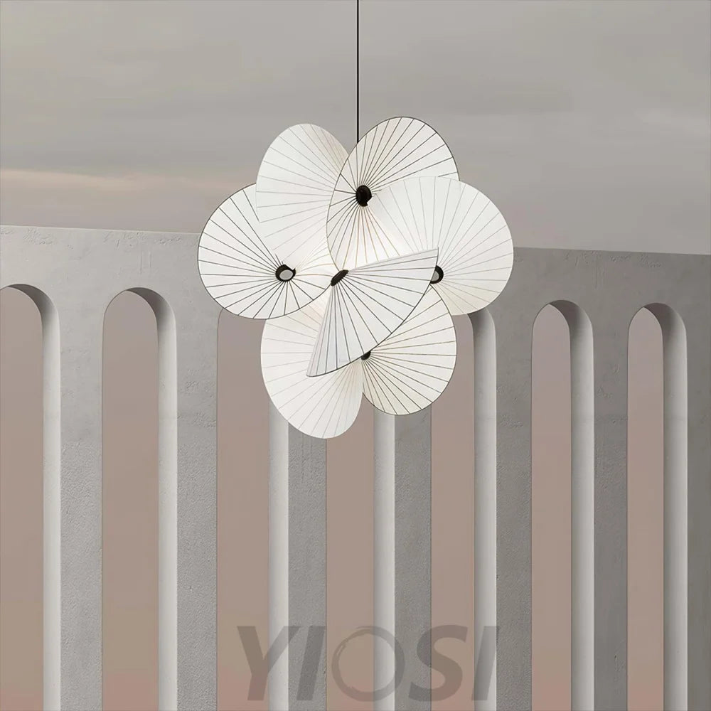 Cory Scalloped Pendant ∅ 18.1″ x H 23.6″ / Dia 46cm x H 60cm / Black & White Pendant light