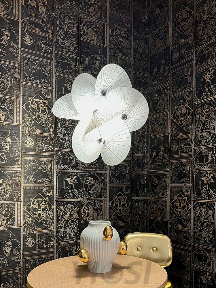 Cory Scalloped Pendant ∅ 18.1″ x H 23.6″ / Dia 46cm x H 60cm / Black & White Pendant light