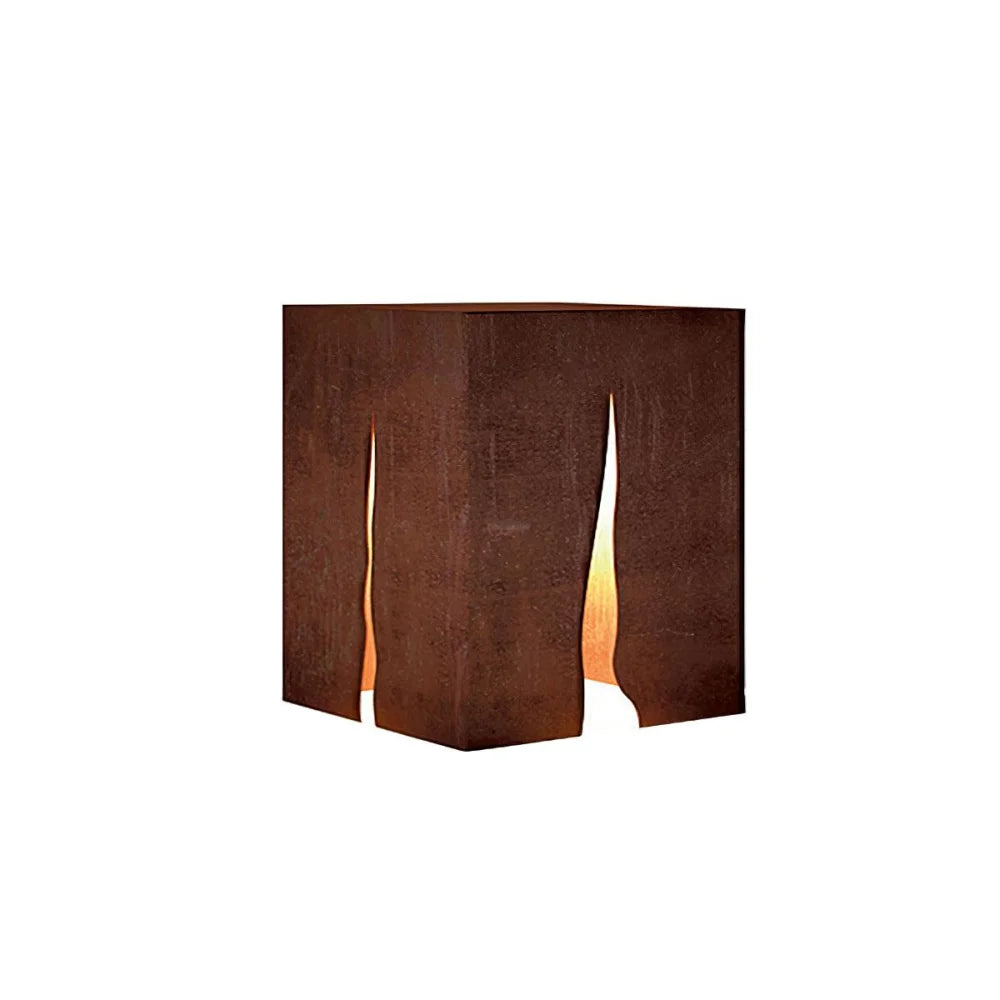 Crack Cube Garden Light ∅ 11.8″ ∅ 11.8″ x H 11.8″ / Dia 30cm x H 30cm / Rust Color / Warm Light Table lamp