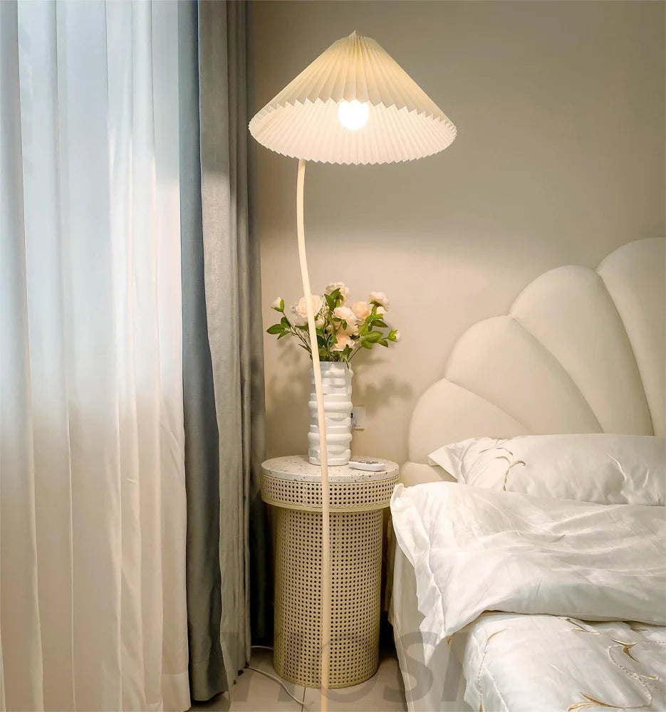 Crescini Pleated Floor Lamp ∅ 11.8″ - Drapery-1-Yiosilamp