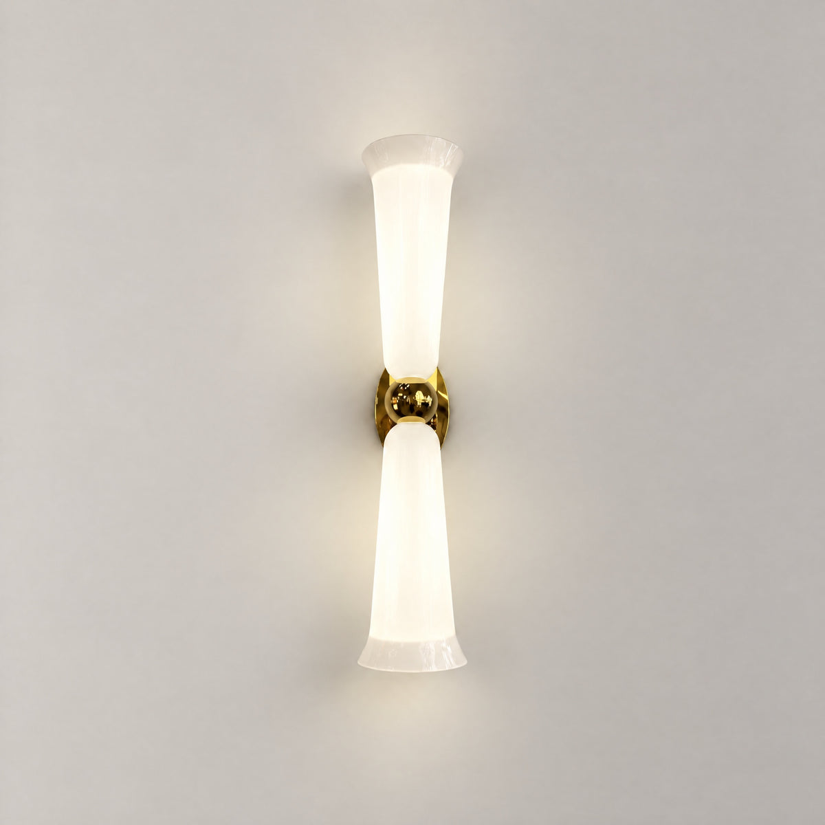 Cristallo Modern Linear Wall Sconce – lights on