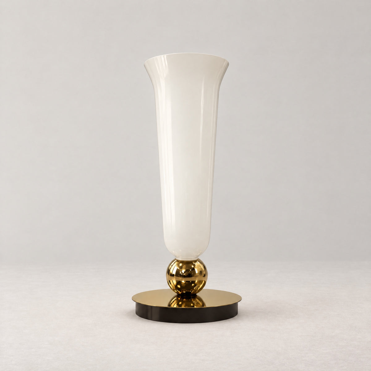 Cristallo Modern Table Lamp – lights off