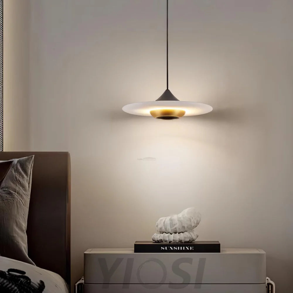 Flying Saucer Marble Pendant - Yiosilamp