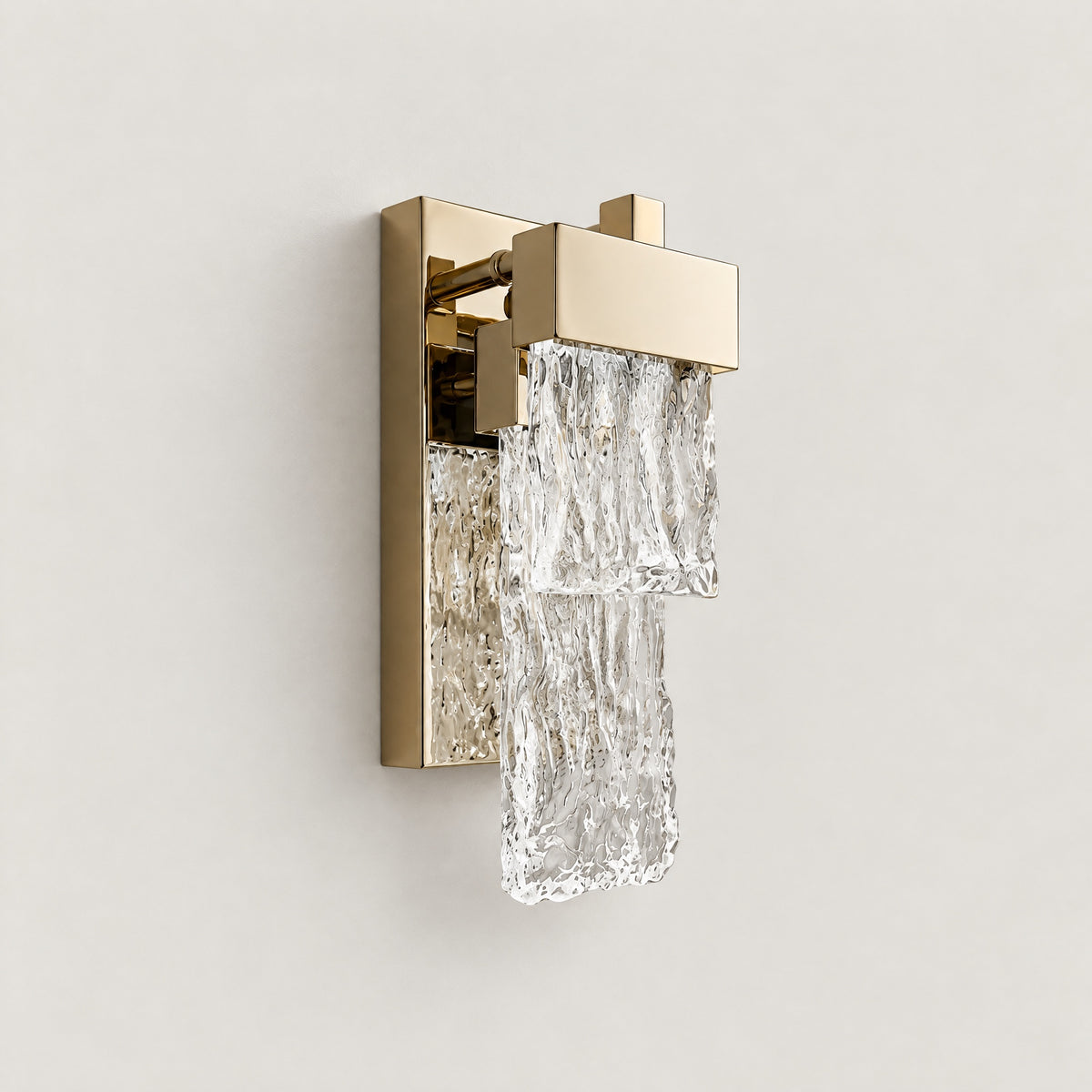 Knox Glass Linear Wall Sconce – lights off