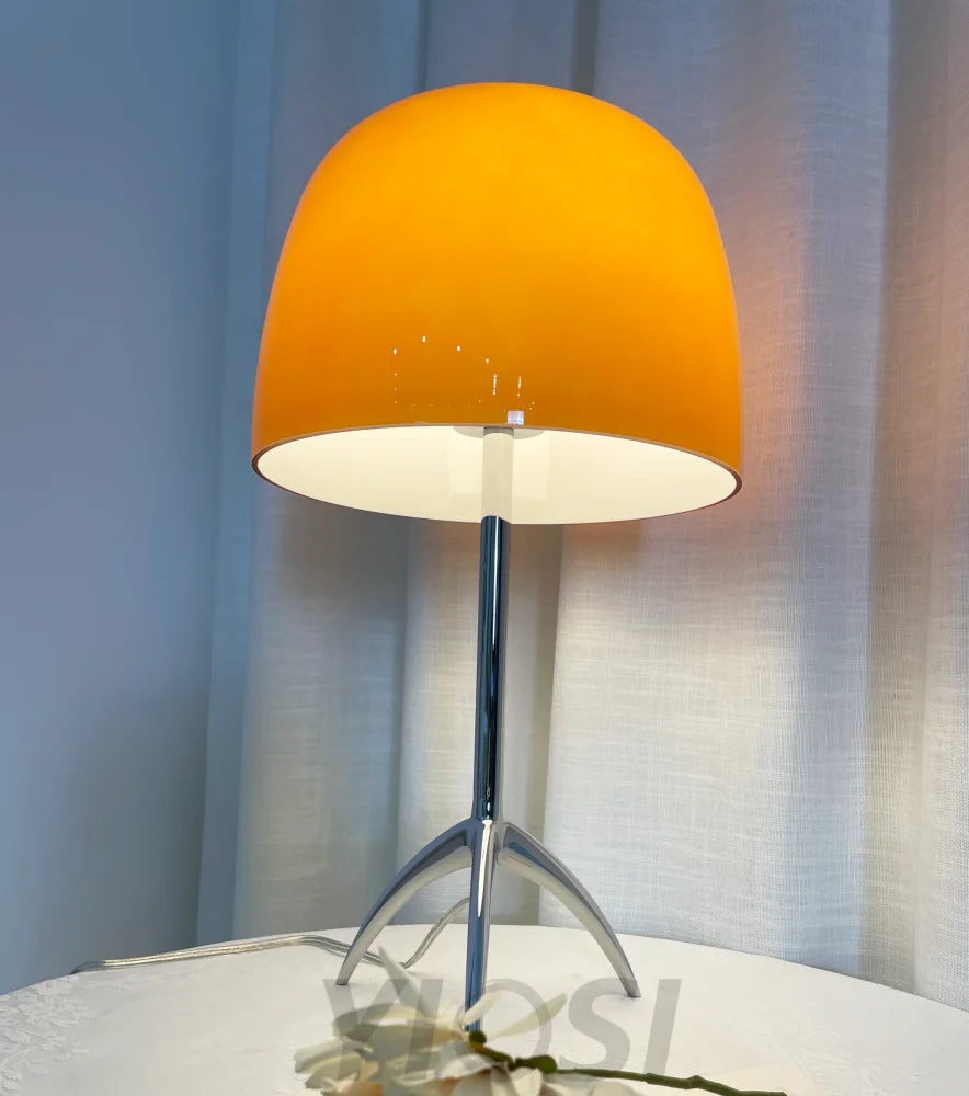 Lumiere Glass Table Lamp Lamp